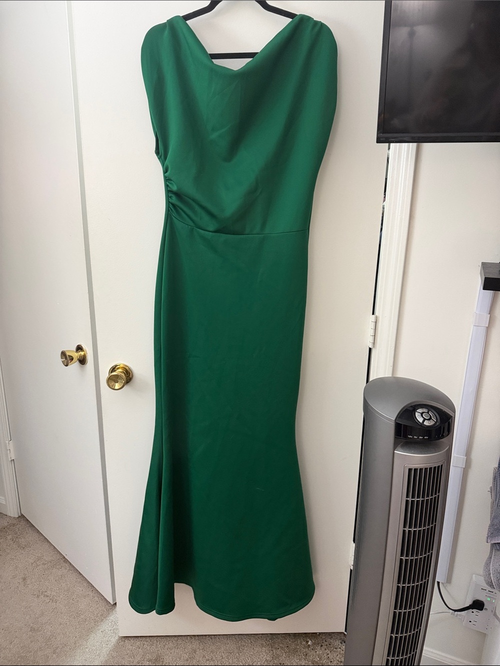 Emerald Green Sleeveless Evening Dress